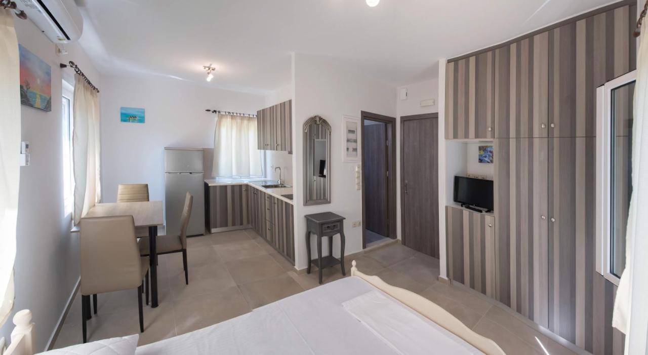 Boursinos Cozy Apartments Lefkada City Exterior photo