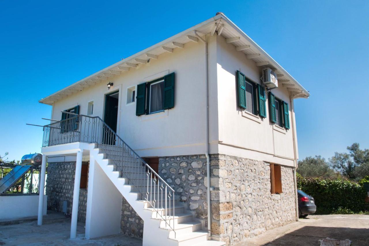 Boursinos Cozy Apartments Lefkada City Exterior photo